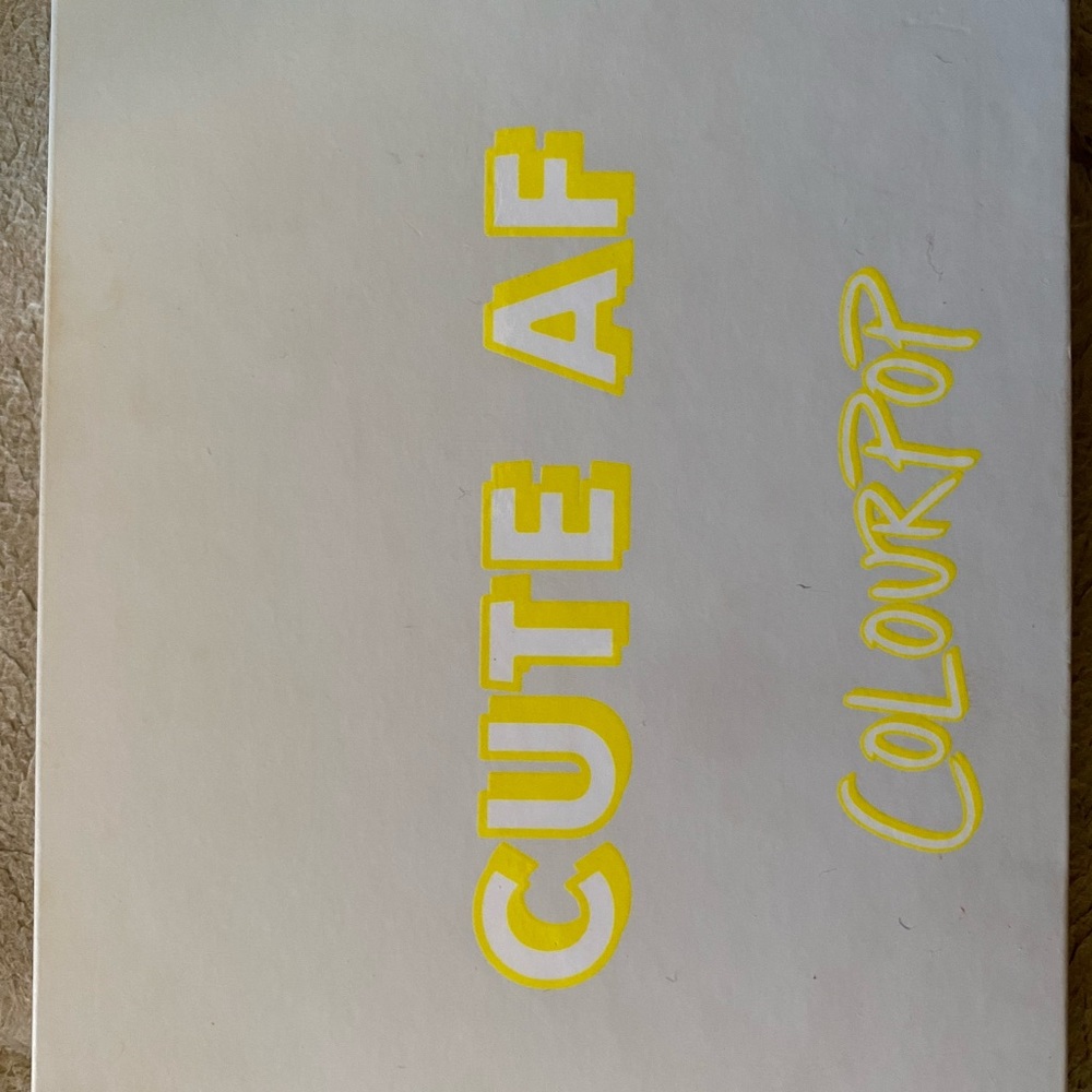 Colourpop Yes, please Palette